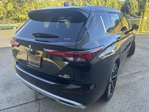 2024 Mitsubishi Outlander PHEV SEL
