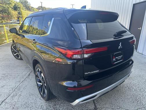 2024 Mitsubishi Outlander PHEV SEL