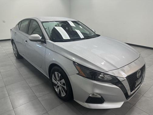 2022 Nissan Altima S FWD