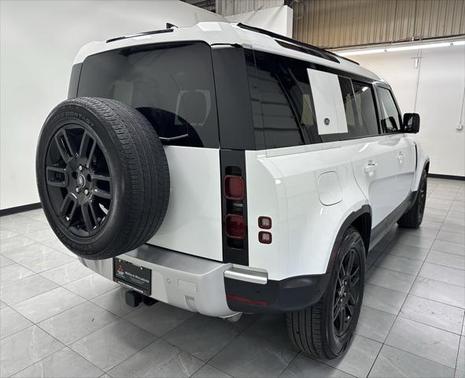 2024 Land Rover Defender 110 P300