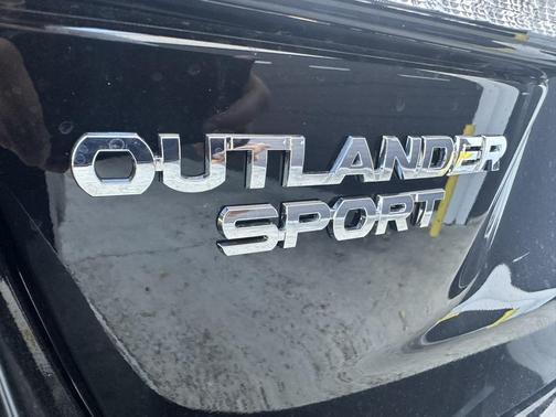 2025 Mitsubishi Outlander Sport 2.0 LE