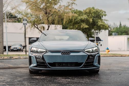 2024 Audi RS e-tron GT Base