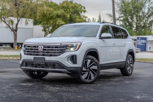 2025 Volkswagen Atlas 2.0T SE w/Technology