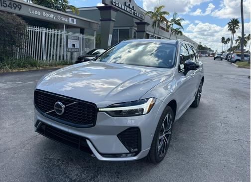 2025 Volvo XC60 B5 AWD Plus