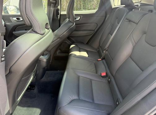 2025 Volvo XC60 B5 AWD Plus