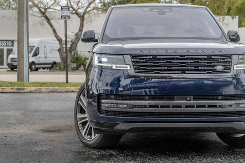 2023 Land Rover Range Rover P530 SE SWB