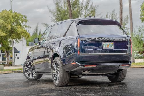 2023 Land Rover Range Rover P530 SE SWB