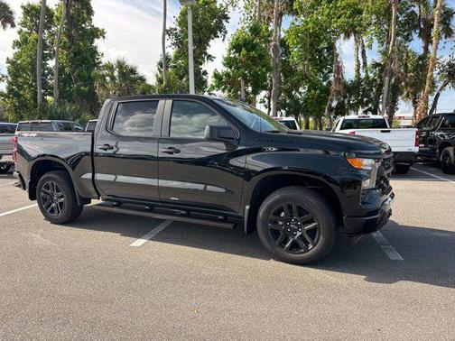2025 Chevrolet Silverado 1500 Custom