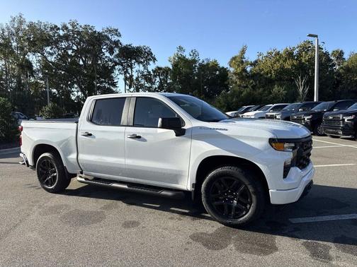 Summit White 2026 Chevrolet Silverado 1500 Custom