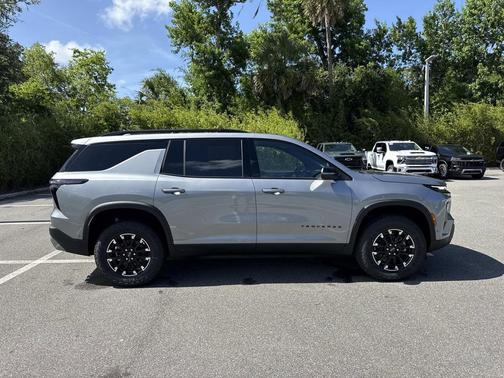Sterling Gray Metallic 2026 Chevrolet Traverse AWD Z71