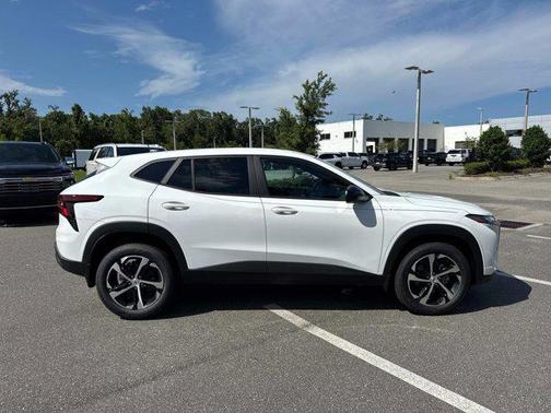 2025 Chevrolet Trax FWD 1RS