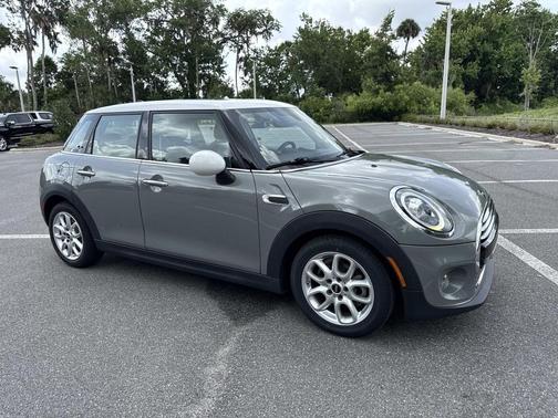 Gray Metallic 2019 MINI Hardtop Cooper
