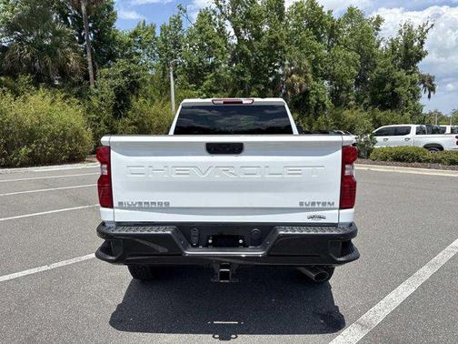 Summit White 2026 Chevrolet Silverado 2500 Custom