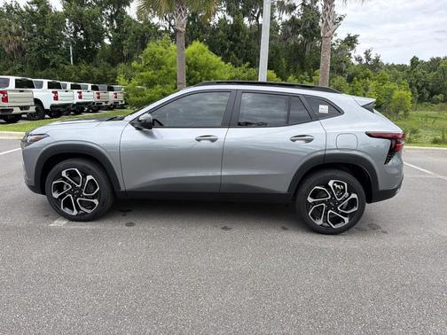 Sterling Gray Metallic 2026 Chevrolet Trax FWD 2RS