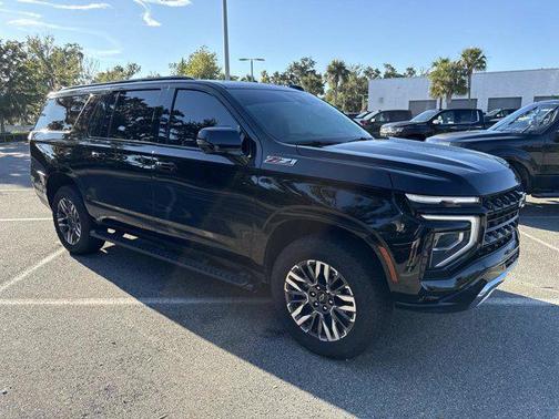 2025 Chevrolet Suburban 4WD Z71