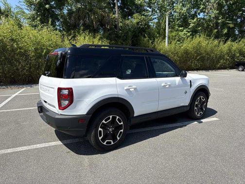 Oxford White 2024 Ford Bronco Sport Outer Banks
