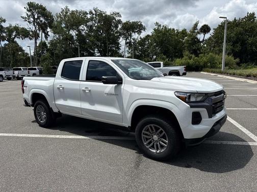 Summit White 2026 Chevrolet Colorado LT