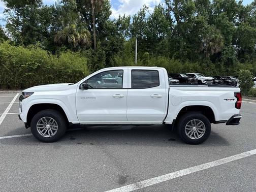 Summit White 2026 Chevrolet Colorado LT