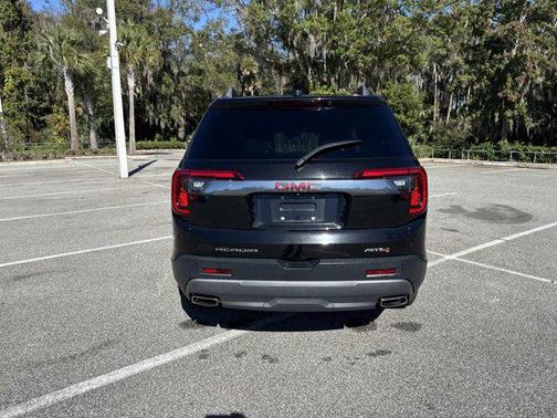 2020 GMC Acadia AWD AT4