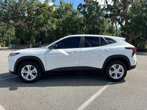 2025 Chevrolet Trax LS