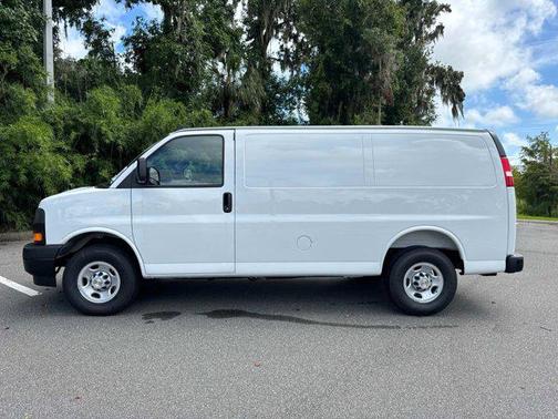 2025 Chevrolet Express 2500 RWD 2500 Regular Wheelbase WT