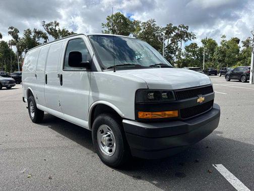 2025 Chevrolet Express 2500 RWD 2500 Regular Wheelbase WT