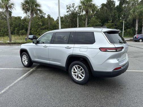 2022 Jeep Grand Cherokee L Laredo