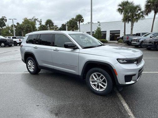 2022 Jeep Grand Cherokee L Laredo