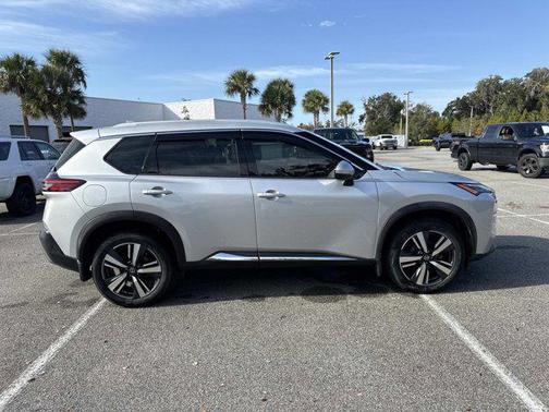 2021 Nissan Rogue SL