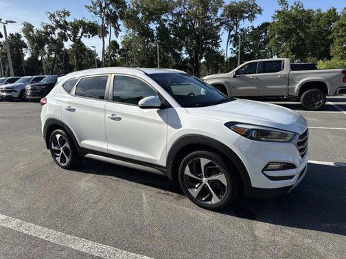 Dazzling White 2017 Hyundai TUCSON Sport
