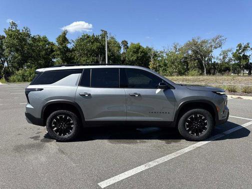 Sterling Gray Metallic 2026 Chevrolet Traverse AWD Z71