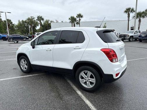 Summit White 2020 Chevrolet Trax LS