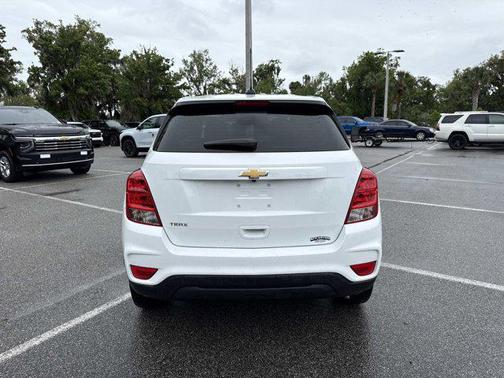 Summit White 2020 Chevrolet Trax LS