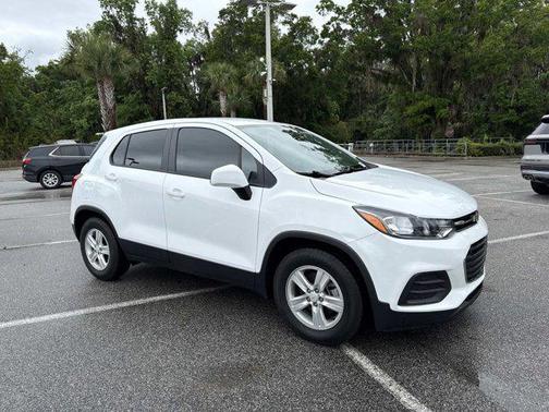 Summit White 2020 Chevrolet Trax LS