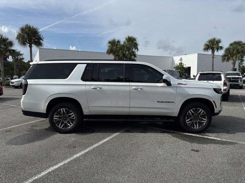 2025 Chevrolet Suburban 4WD Z71