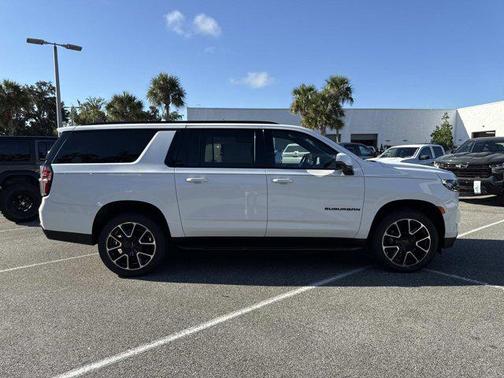 2022 Chevrolet Suburban RST