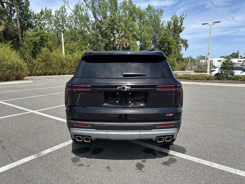 Mosaic Black Metallic 2026 Chevrolet Traverse AWD Z71