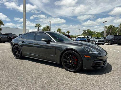 2020 Porsche Panamera 4