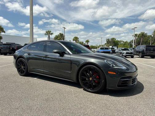 2020 Porsche Panamera 4