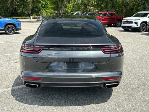 2020 Porsche Panamera 4