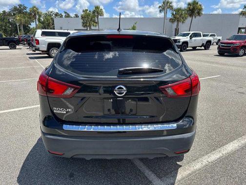 2017 Nissan Rogue Sport S