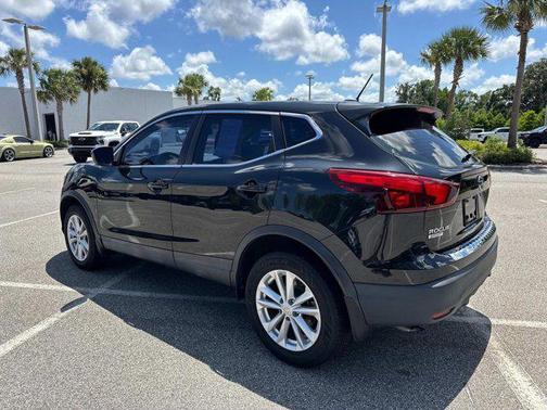 2017 Nissan Rogue Sport S
