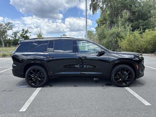 Mosaic Black Metallic 2026 Chevrolet Traverse RS