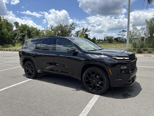 Mosaic Black Metallic 2026 Chevrolet Traverse RS