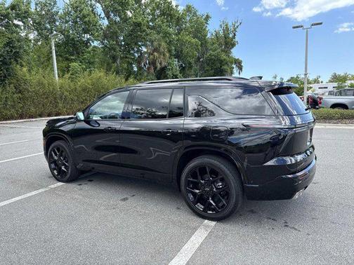 Mosaic Black Metallic 2026 Chevrolet Traverse RS