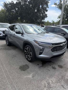 Sterling Gray Metallic 2026 Chevrolet Trax FWD 2RS