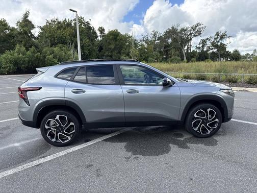 Sterling Gray Metallic 2026 Chevrolet Trax FWD 2RS