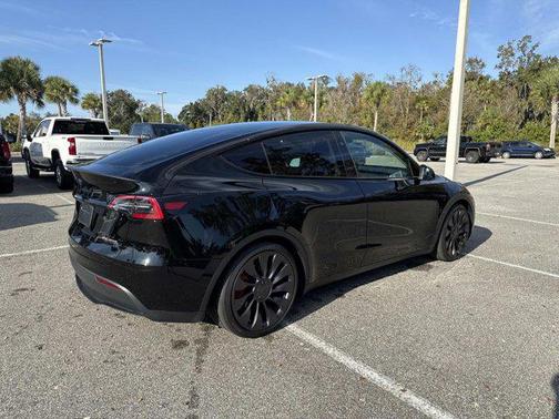 2025 Tesla Model Y Performance