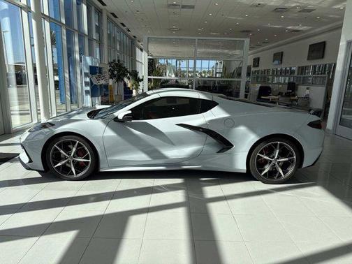2020 Chevrolet Corvette Stingray w/2LT
