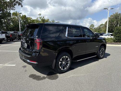 2025 Chevrolet Tahoe LS